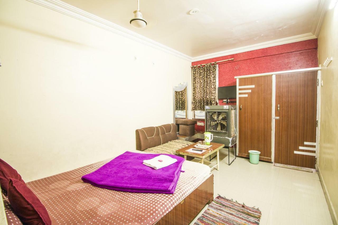 Hotel Gujarat Palace Ujjain Zewnętrze zdjęcie