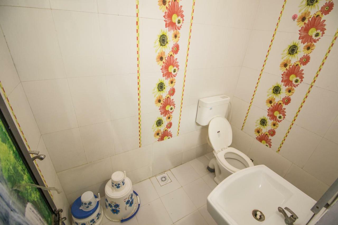 Hotel Gujarat Palace Ujjain Zewnętrze zdjęcie