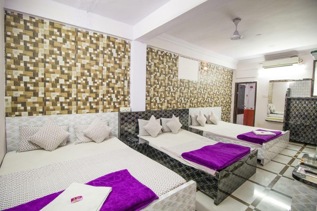 Hotel Gujarat Palace Ujjain Zewnętrze zdjęcie