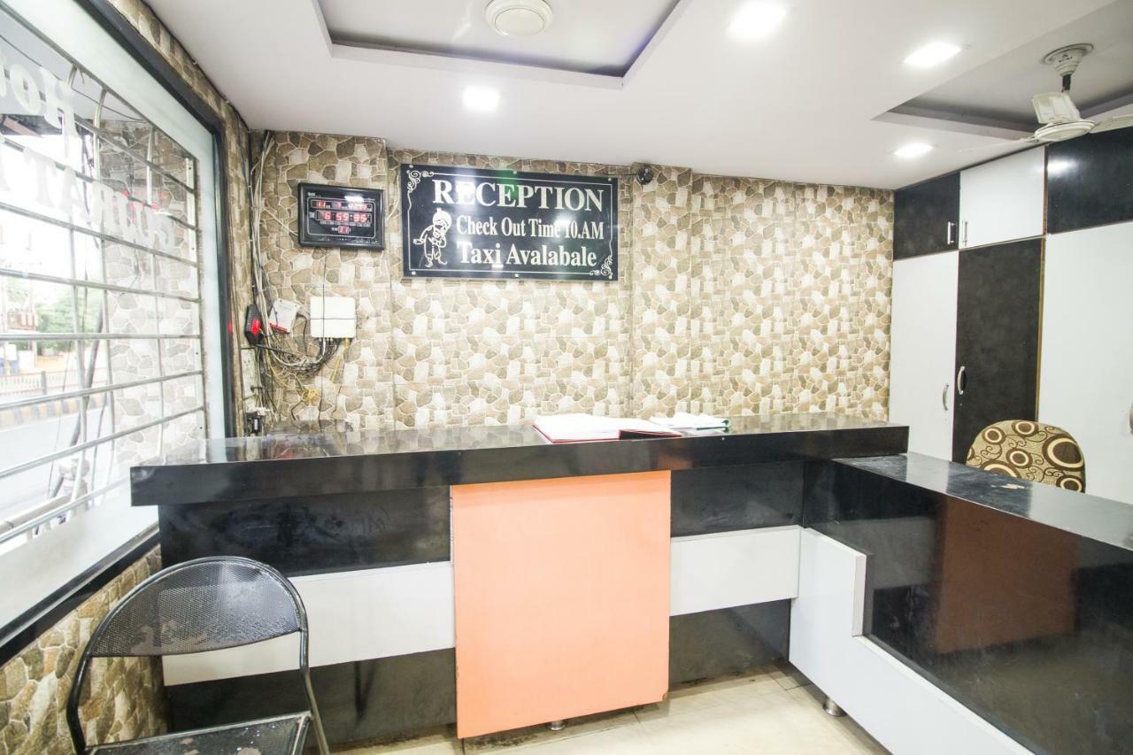 Hotel Gujarat Palace Ujjain Zewnętrze zdjęcie