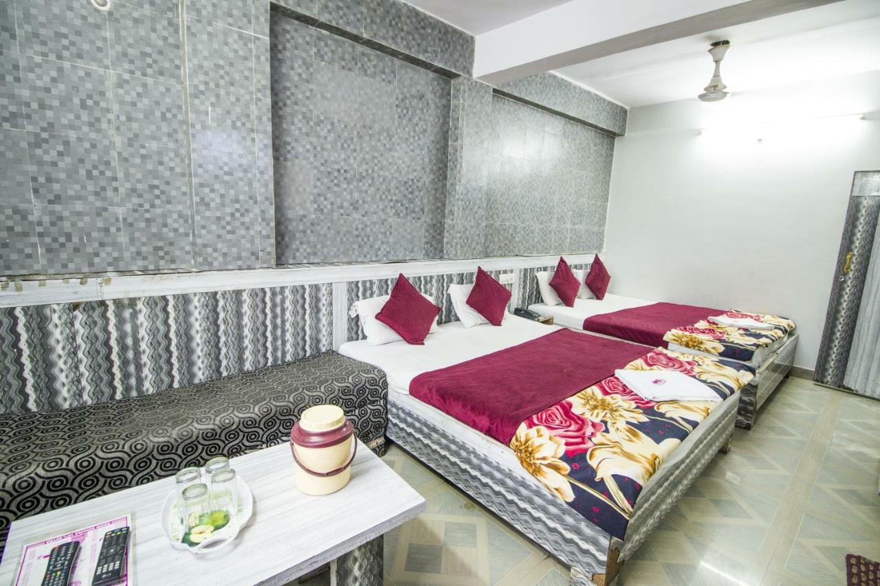 Hotel Gujarat Palace Ujjain Zewnętrze zdjęcie